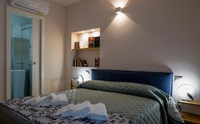 Bed&Book